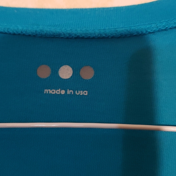 3 Dot Tee - Picture 2 of 2